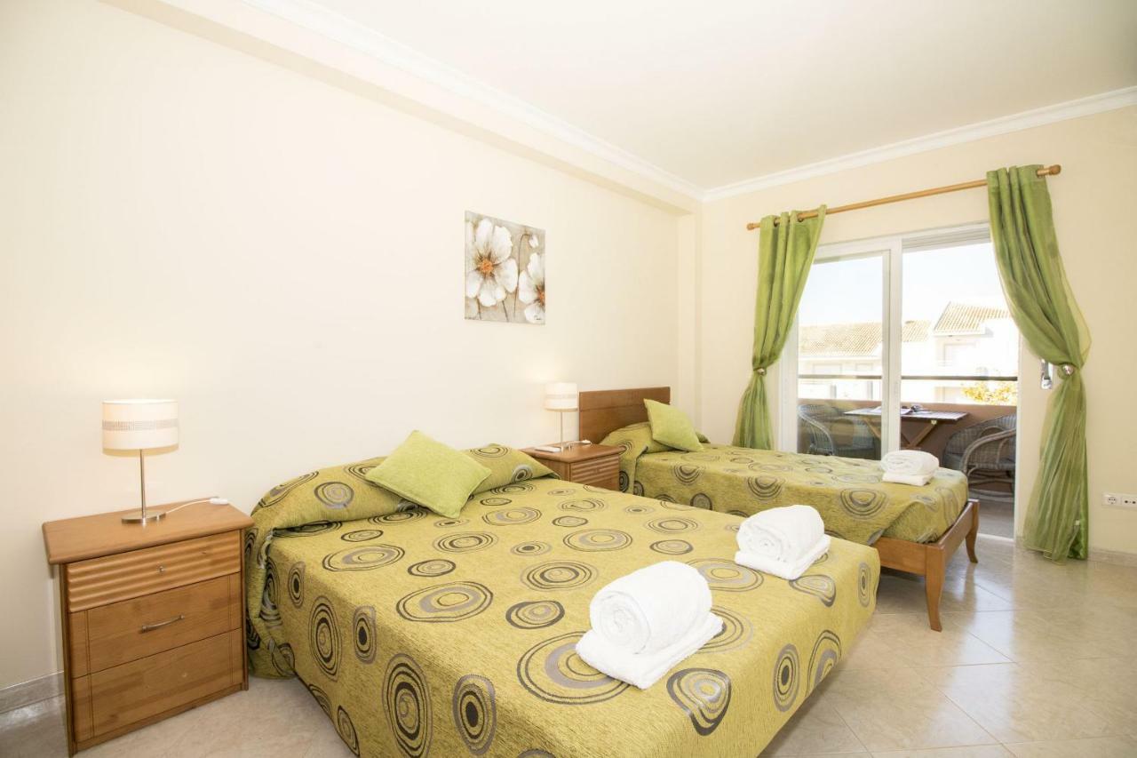 Clair Apartment Quarteira Luaran gambar